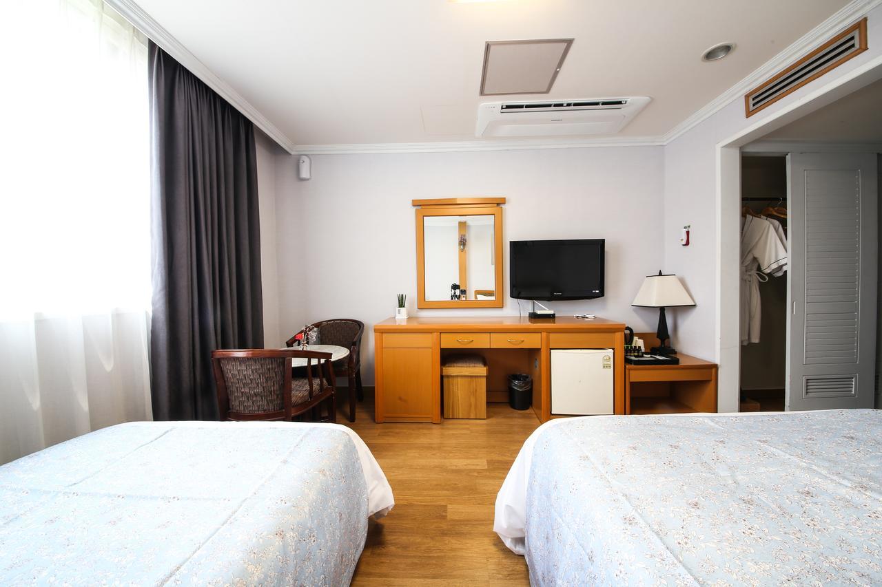 ยูโทเปีย ทัวริสต์ โฮเต็ล Hotel ปูซาน ภายนอก รูปภาพ